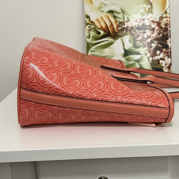 Michael Kors Coated Canvas Handbag Salmon Colored - Picture 13 of 15
